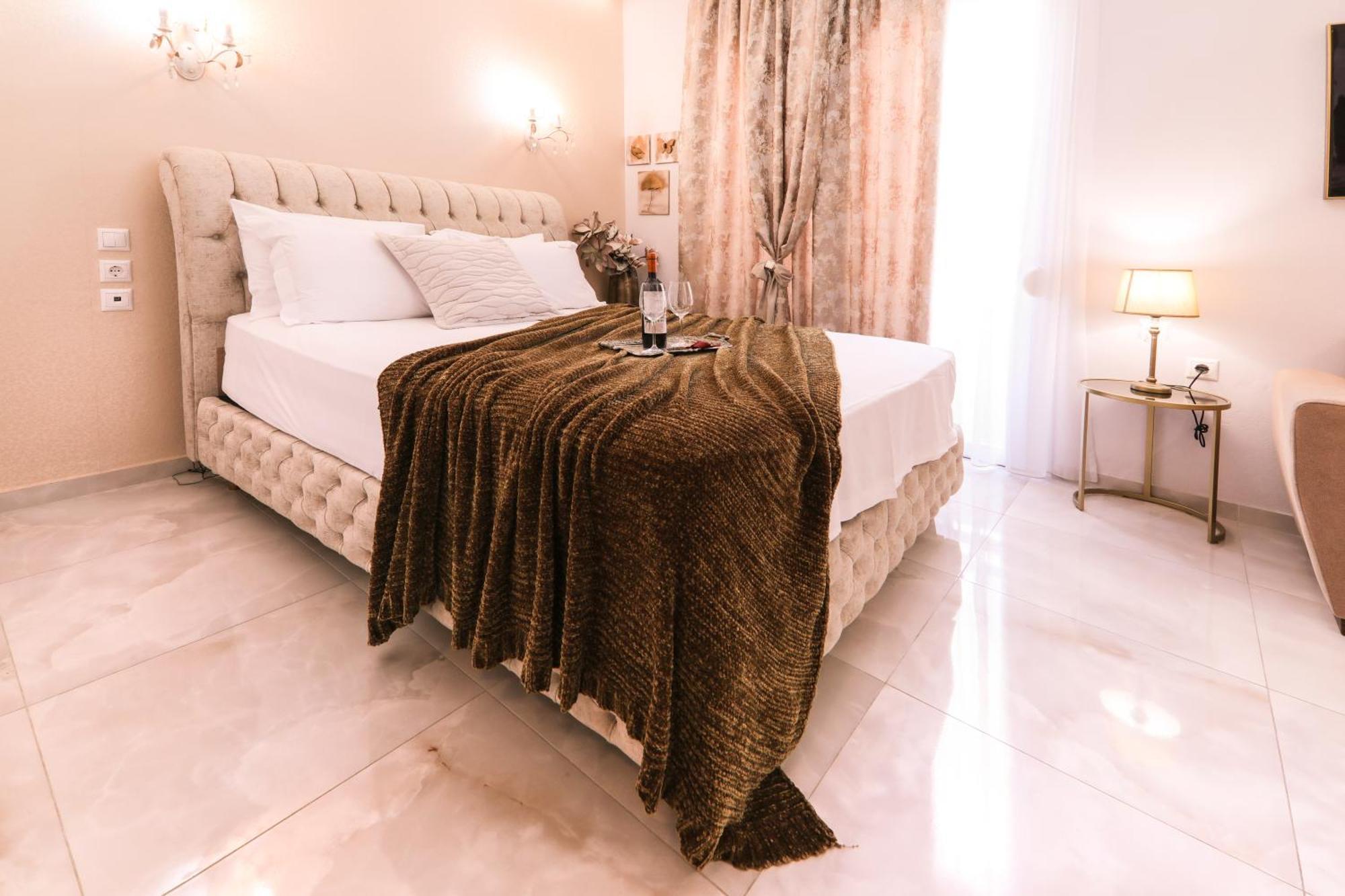 Goldenspace Exquisite Suite Near The Port Volos Exterior photo
